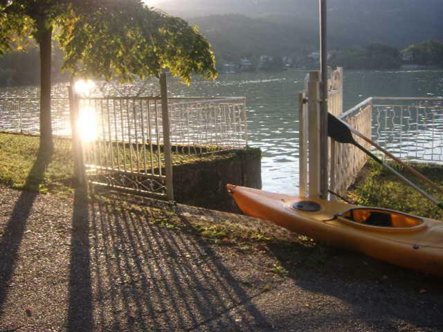 B&B In Riva Al Lago Avigliana Exterior foto
