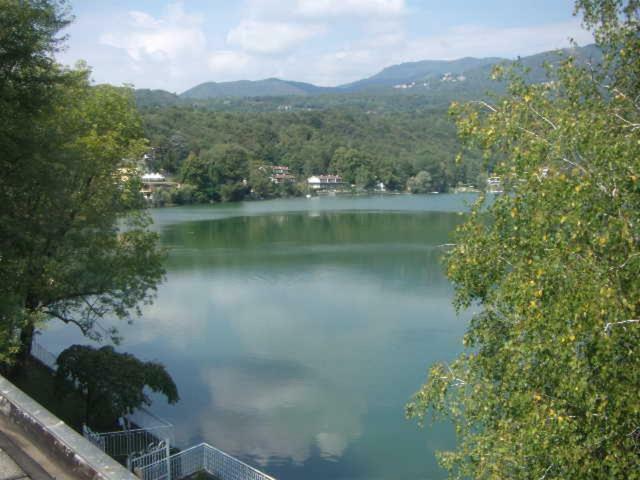 B&B In Riva Al Lago Avigliana Exterior foto